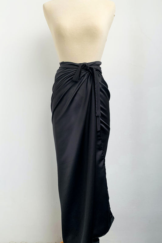 Pareo Skirt in Black