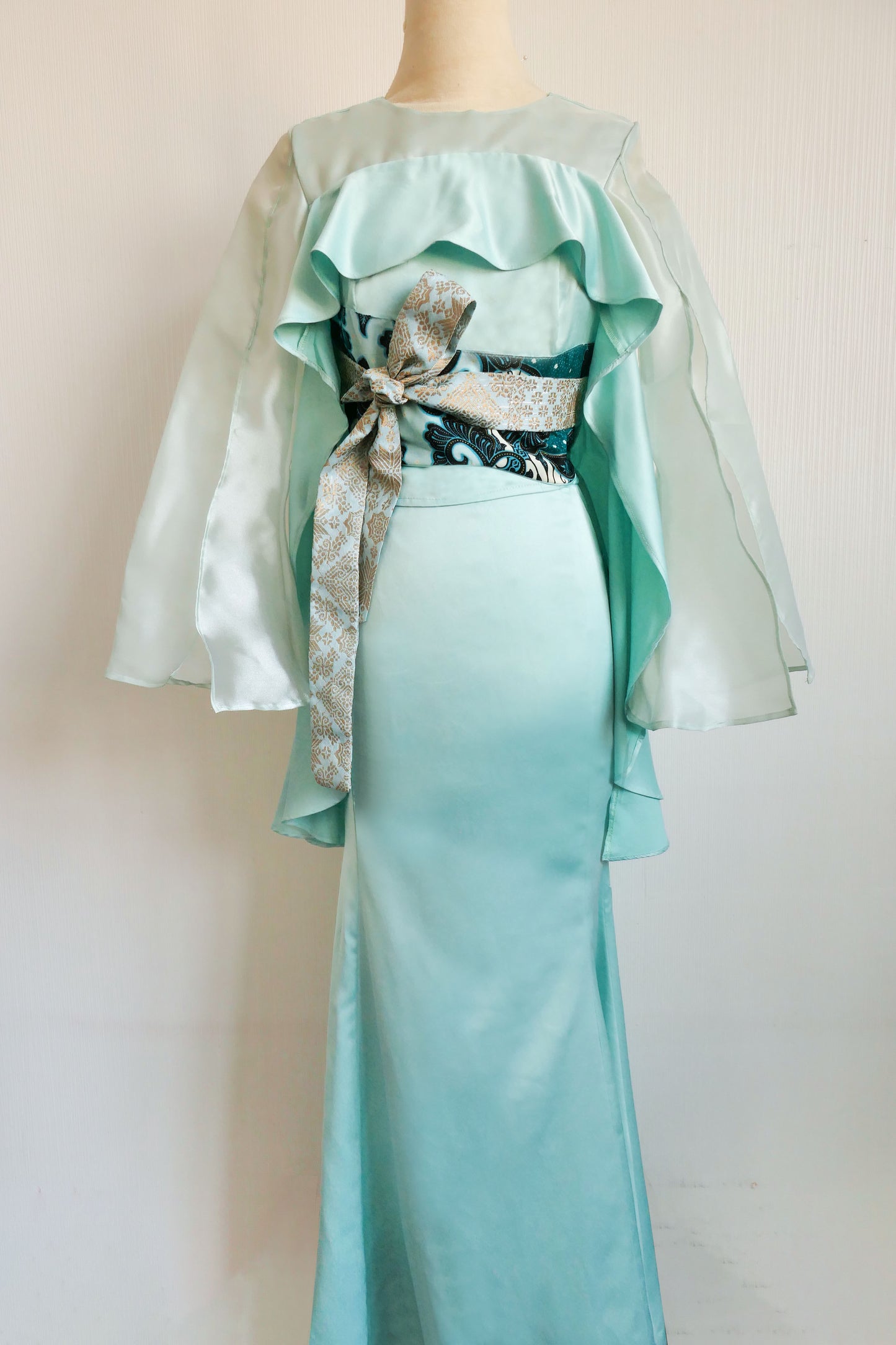 Cedrina Kurung Set