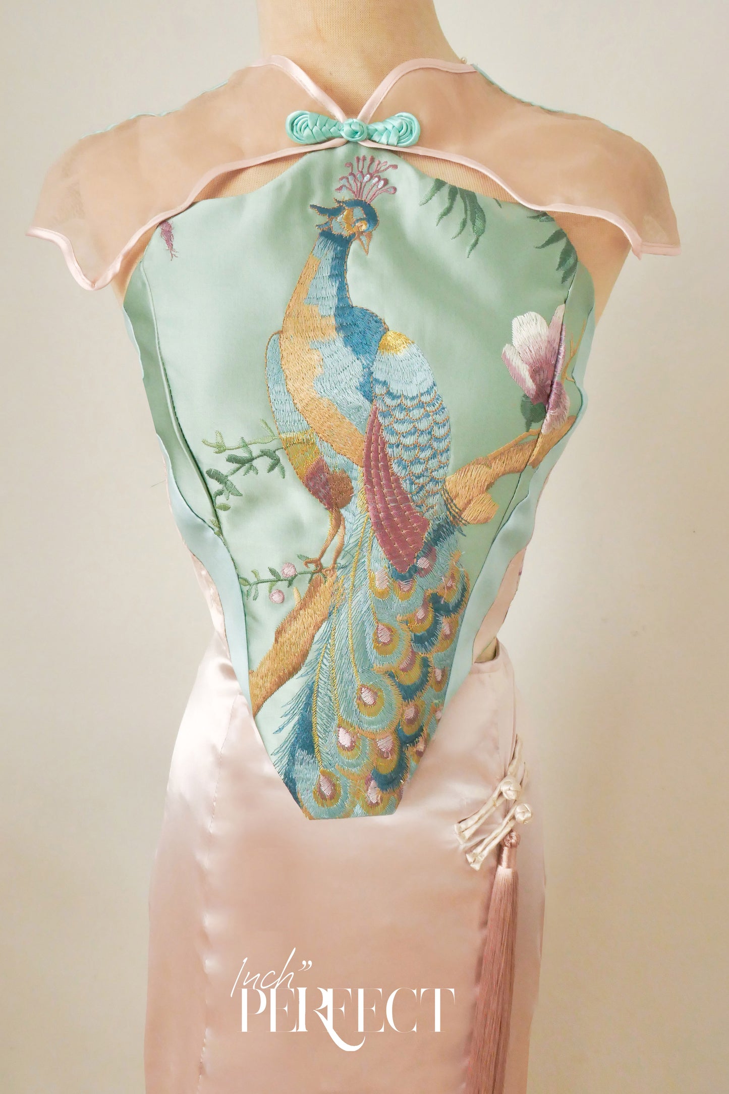 Que Peacock Top